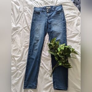 Angels Great pair of skinny jeans!